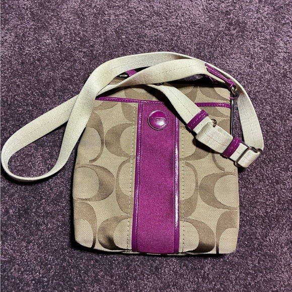 Signature C Coach Crossbody Bag - Brown and Purple RARE Zipper Adjustable - Picture 2 of 6